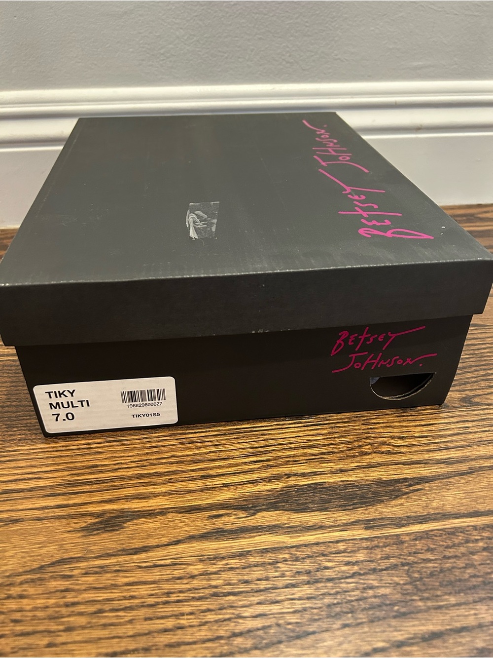 Betsey Johnson Pink Strawberry Platform Sandals with Metallic Green Knots - Picture 5 of 5